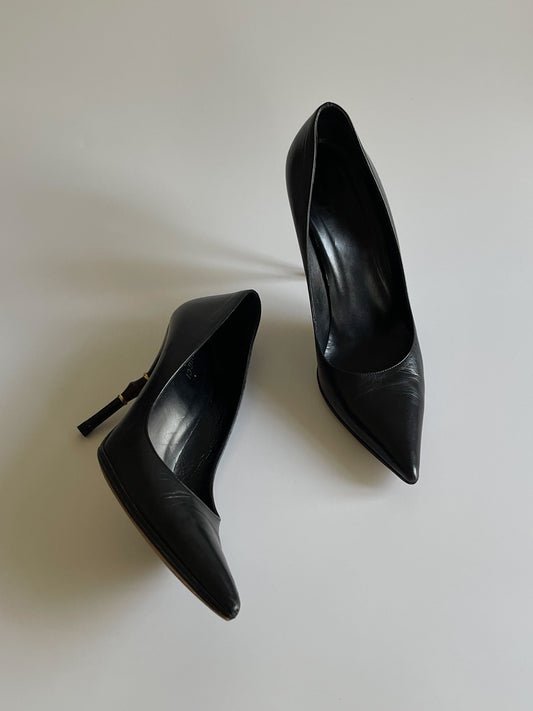 Gucci by Tom Ford Leather Bamboo Heel Pumps, 38
