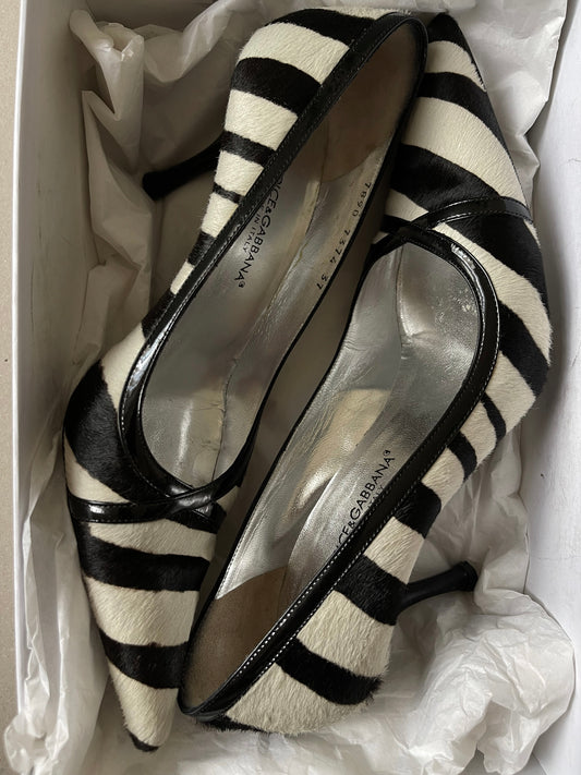 D&G Pony Hair Zebra Print Pumps, 37